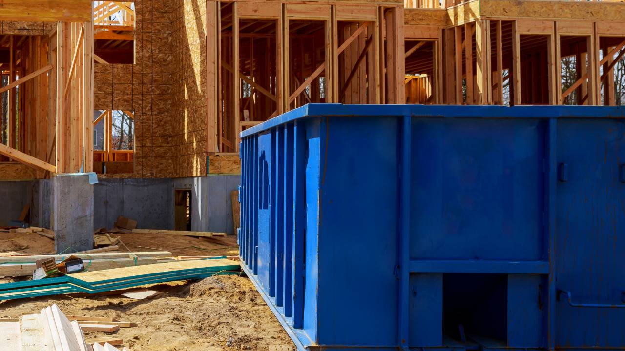Construction Site Waste Management: Choosing the Right Skip Bin for Your Build